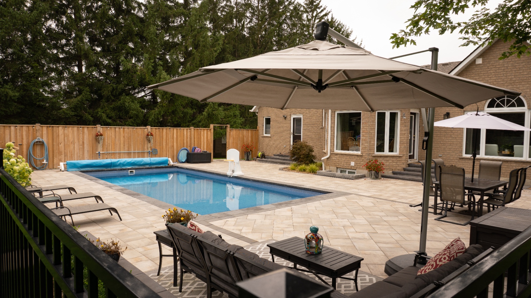 Entertainer Pool Patio — photo 1