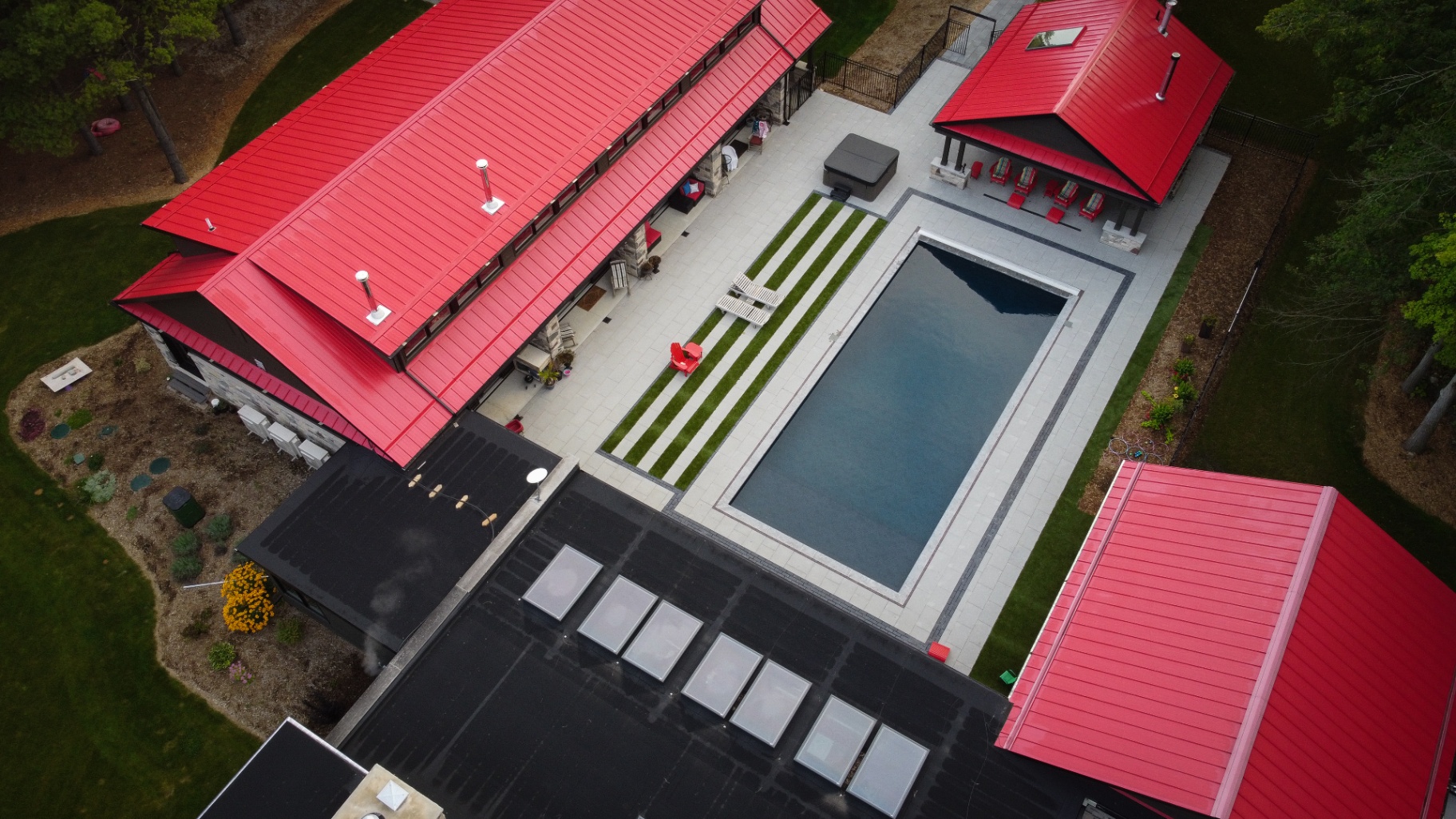 Estate Pool & Cabana Courtyard — photo 2
