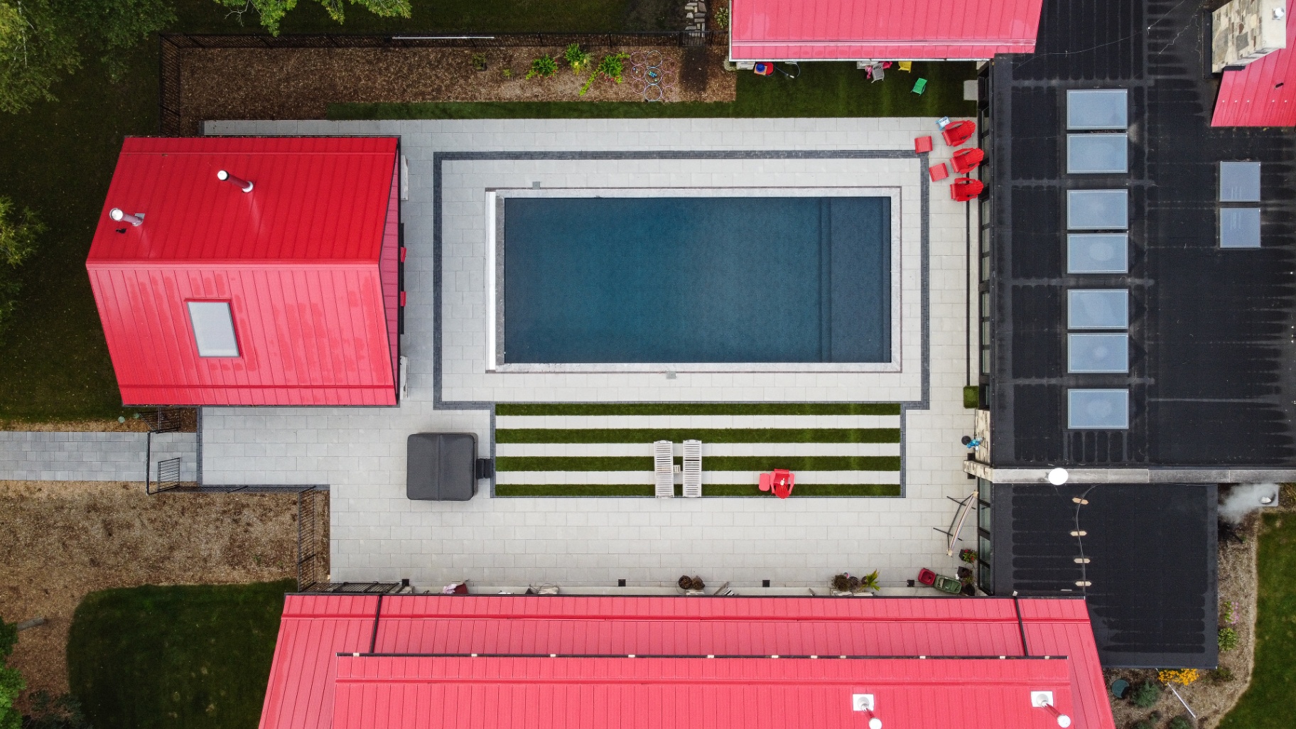 Estate Pool & Cabana Courtyard — photo 1